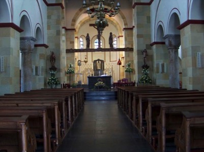 basiliek binnen